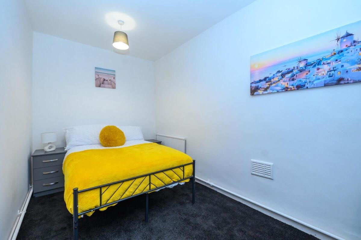 Long Term Free Parking Apartment Liverpool
